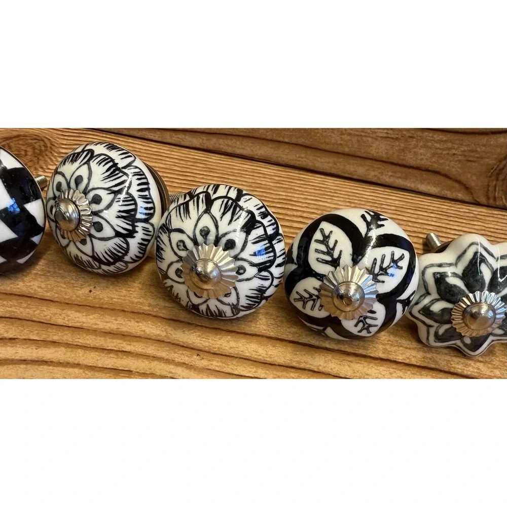 Black & White Ceramic Cabinet Knobs‎ Drawer Pulls Lot of 13 round 1.5